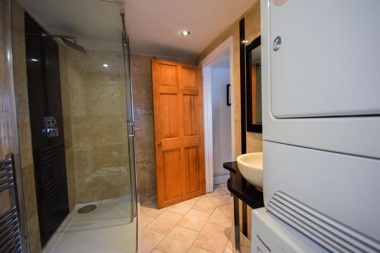 London Collection - Old Compton Soho Apartment ภายนอก รูปภาพ
